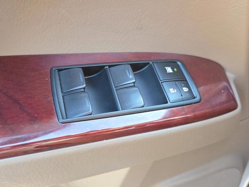 Used 2018 Lexus GX 460 Premium w/ Premium Package image 26