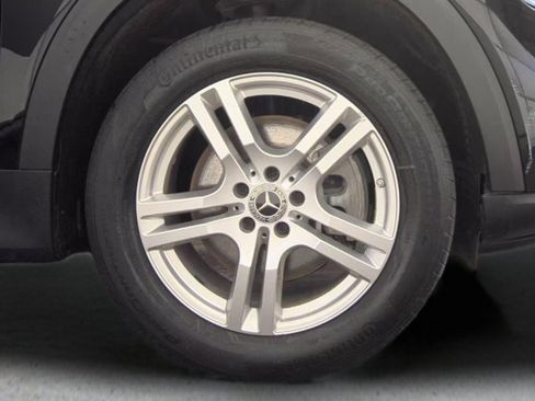 Used 2021 Mercedes-Benz GLB 250 4MATIC w/ Premium Package image 7