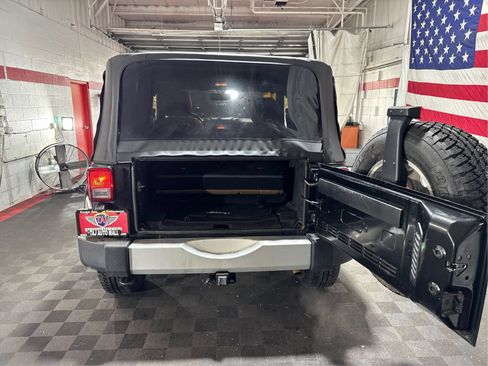 Used 2015 Jeep Wrangler Sahara w/ Dual Top Group AWD/4WD image 11