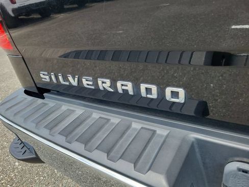 Used 2018 Chevrolet Silverado 1500 LT w/ All Star Edition AWD/4WD image 10