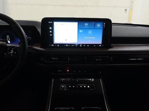 Used 2025 Lincoln Aviator Reserve w/ Illumination Package AWD/4WD image 10