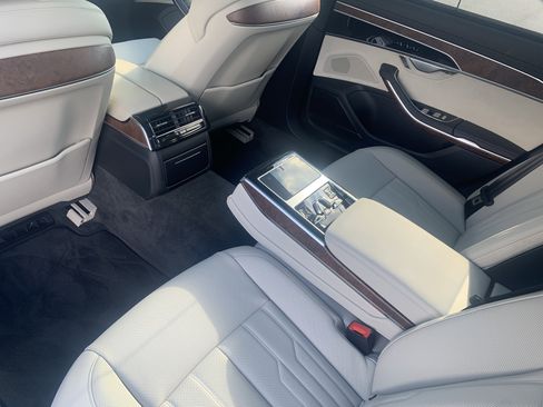 Used 2023 Audi A8 L 3.0T image 31