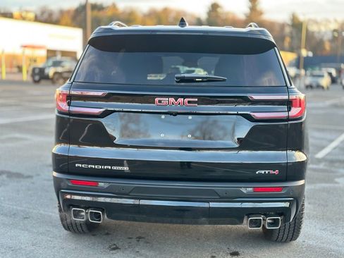 Used 2024 GMC Acadia AT4 image 4