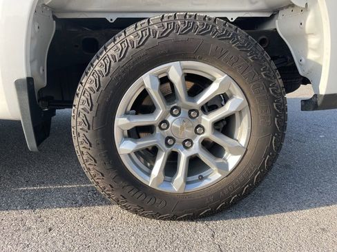 Used 2023 Chevrolet Silverado 1500 LT image 19