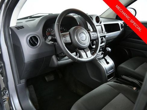 Used 2013 Jeep Compass Latitude AWD/4WD image 16