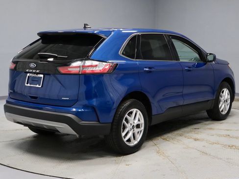 Certified 2024 Ford Edge SEL w/ Convenience Package AWD/4WD image 11