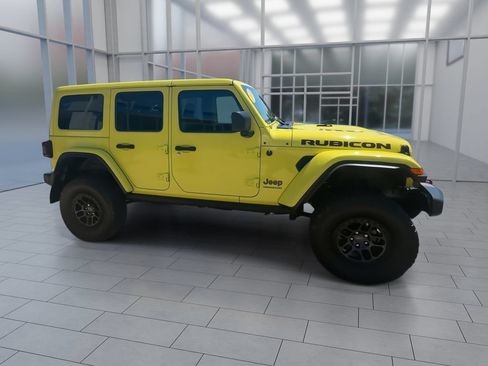 Used 2023 Jeep Wrangler Unlimited Rubicon w/ Xtreme Recon 35" Tire Package AWD/4WD image 6