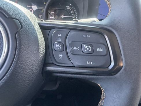 Used 2024 Jeep Wrangler Unlimited AWD/4WD image 32