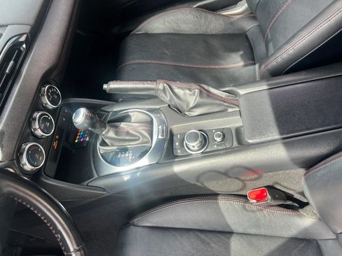 Used 2018 MAZDA MX-5 Miata Grand Touring RWD image 15