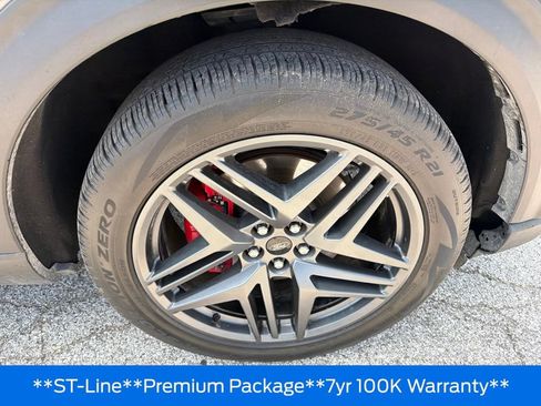 Used 2025 Ford Explorer ST-Line w/ Premium Package AWD/4WD image 38