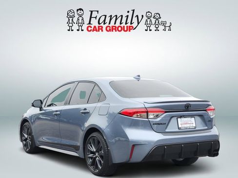 Used 2024 Toyota Corolla SE FWD image 3