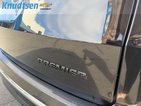 Used 2023 Chevrolet Traverse Premier w/ LPO, Floor Liner Package AWD/4WD image 15