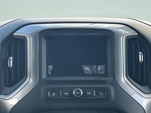 Used 2023 Chevrolet Silverado 1500 Custom image 18