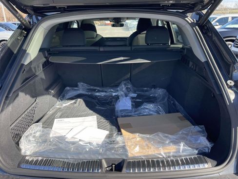 New 2025 Audi Q5 Premium Plus image 9