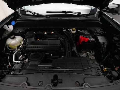 Used 2025 Ford Maverick Tremor image 3