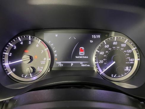 Used 2023 Toyota Highlander XLE AWD/4WD image 22