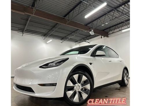 Used 2021 Tesla Model Y Long Range AWD/4WD image 1
