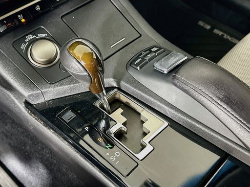 Used 2014 Lexus ES 350 w/ Luxury Package FWD image 25