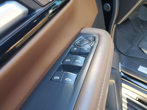Used 2026 Chevrolet Tahoe High Country AWD/4WD image 16