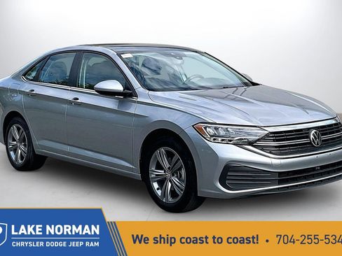 Used 2024 Volkswagen Jetta SE FWD image 1