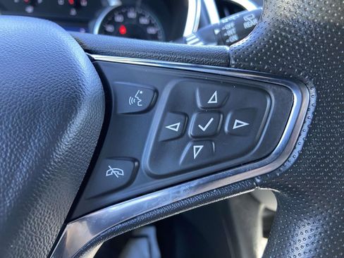 Used 2024 Chevrolet Equinox LT image 18