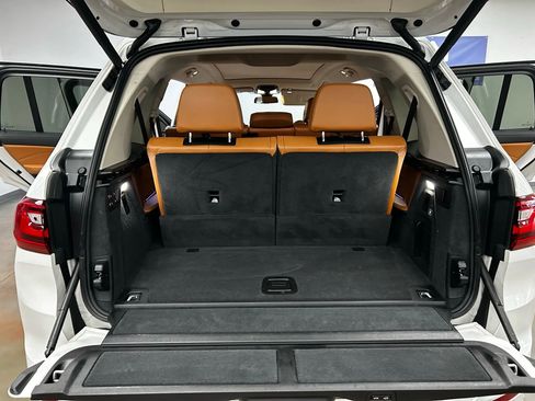 Used 2019 BMW X7 xDrive40i w/ Parking Assistance Package AWD/4WD image 14