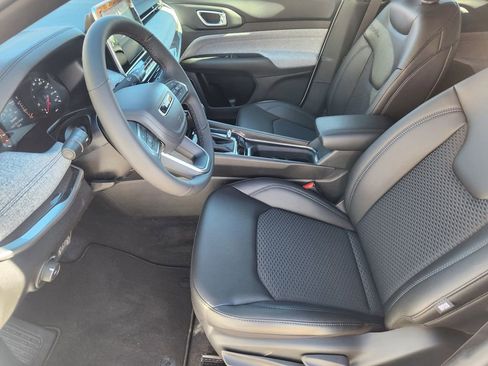 New 2026 Jeep Compass Latitude AWD/4WD image 35