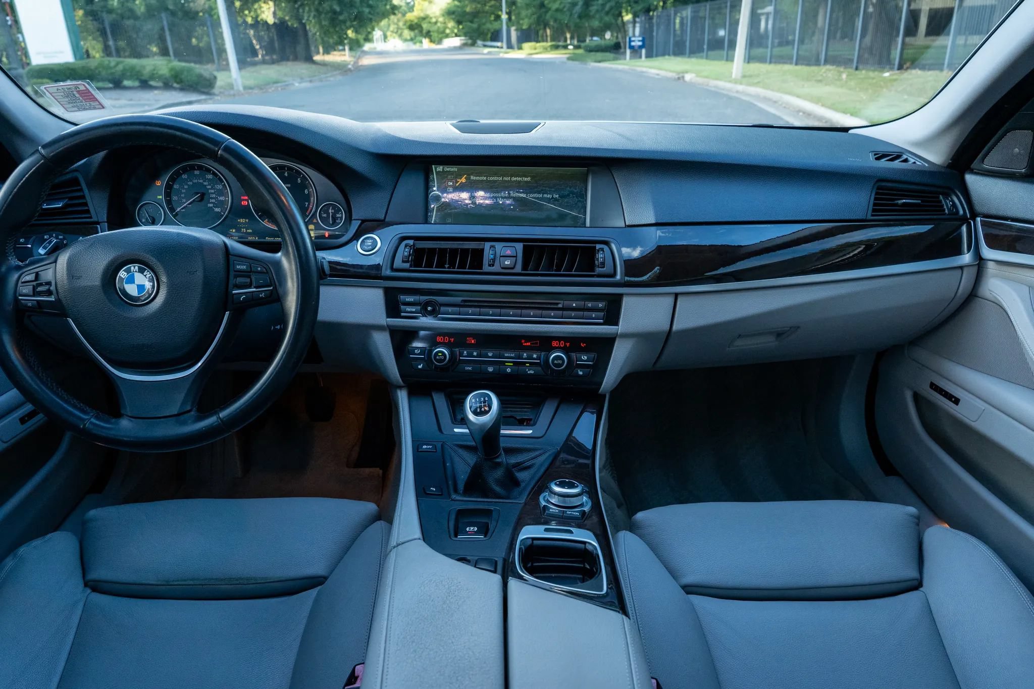 Used 2011 BMW 550i Sedan RWD image 16