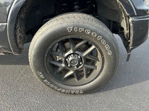 Used 2019 Ford F150 Lariat w/ Equipment Group 502A Luxury AWD/4WD image 2