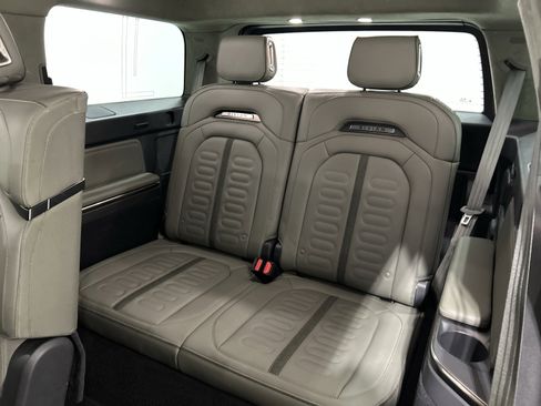 Used 2024 Rivian R1S Adventure AWD/4WD image 22