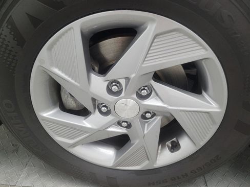 Used 2025 Hyundai Sonata SE FWD image 31
