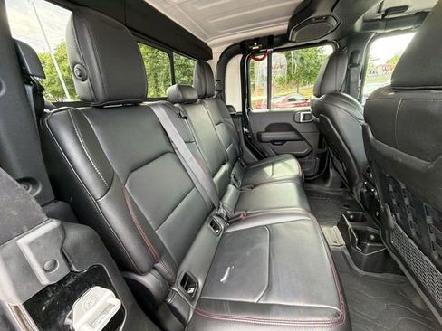 Used 2023 Jeep Gladiator Rubicon w/ LED Lighting Group AWD/4WD image 27