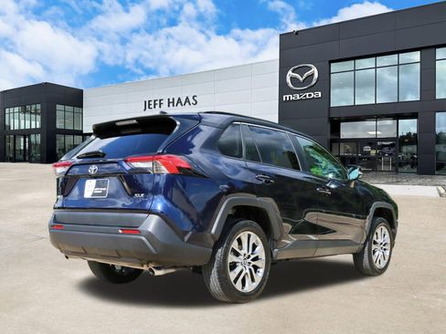Used 2023 Toyota RAV4 XLE Premium FWD image 3
