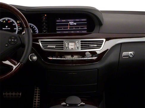 Used 2013 Mercedes-Benz S 550 image 13