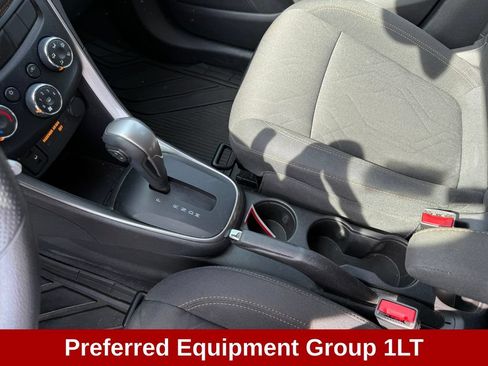 Used 2020 Chevrolet Trax LT FWD image 18