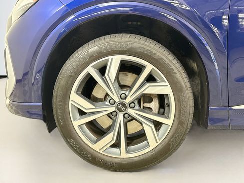 Certified 2023 Audi Q4 e-tron Premium Plus w/ Premium Plus AWD/4WD image 28