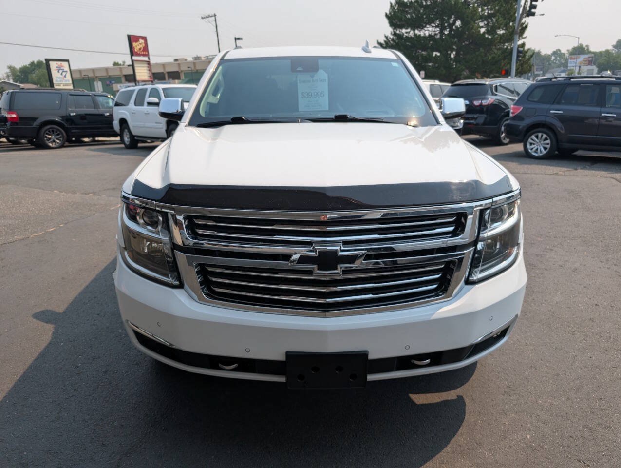 Used 2020 Chevrolet Tahoe Premier w/ Premier 6.2L Value Package AWD/4WD image 2