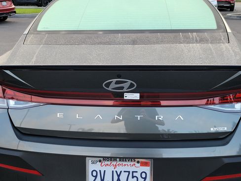 Certified 2025 Hyundai Elantra SEL FWD image 19
