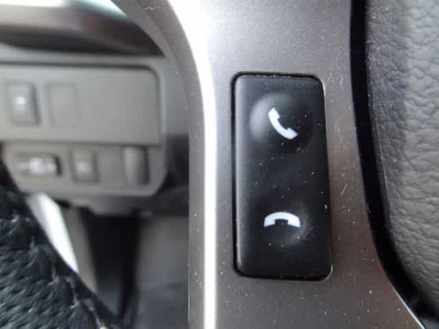 Used 2023 Toyota Tacoma SR5 w/ SR5 Appearance Package RWD image 18
