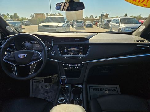 Used 2025 Cadillac XT5 Premium Luxury image 16