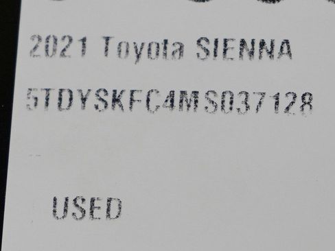 Used 2021 Toyota Sienna XLE image 32