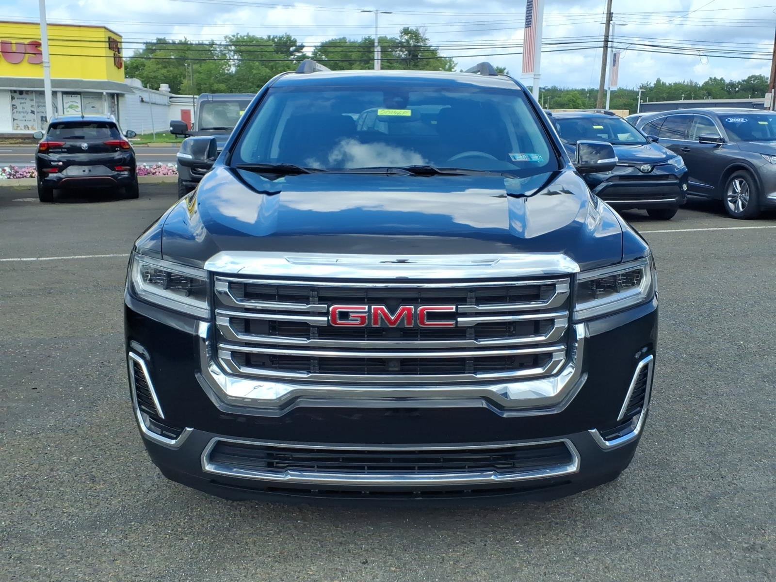 Certified 2023 GMC Acadia SLE w/ Driver Convenience Package AWD/4WD image 9