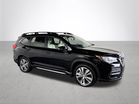 Used 2022 Subaru Ascent Limited w/ Technology Package AWD/4WD image 4