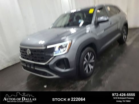 Used 2025 Volkswagen Atlas Cross Sport SE image 1