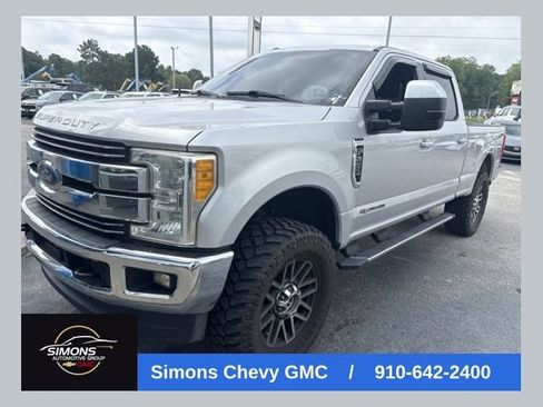 Used 2017 Ford F250 Lariat w/ Lariat Value Package AWD/4WD image 1