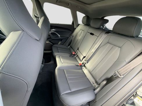 New 2025 Audi Q5 Prestige image 22