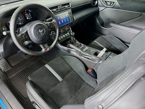 Used 2024 Toyota GR86 Premium RWD image 21