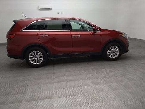 Used 2019 Kia Sorento FWD V6 image 10