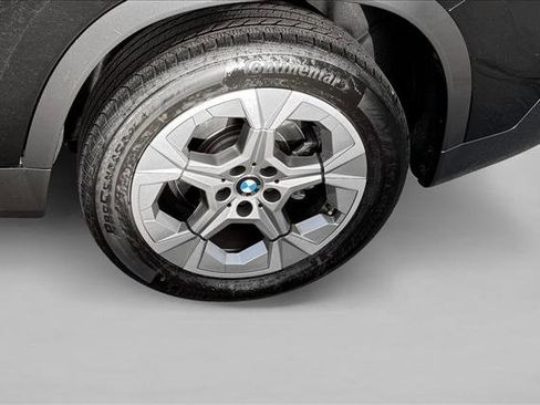Used 2025 BMW X1 xDrive28i AWD/4WD image 9
