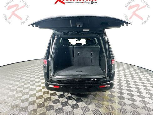 New 2025 Jeep Wagoneer Series II image 16